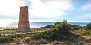 dunas de Artola, Torre ladrones